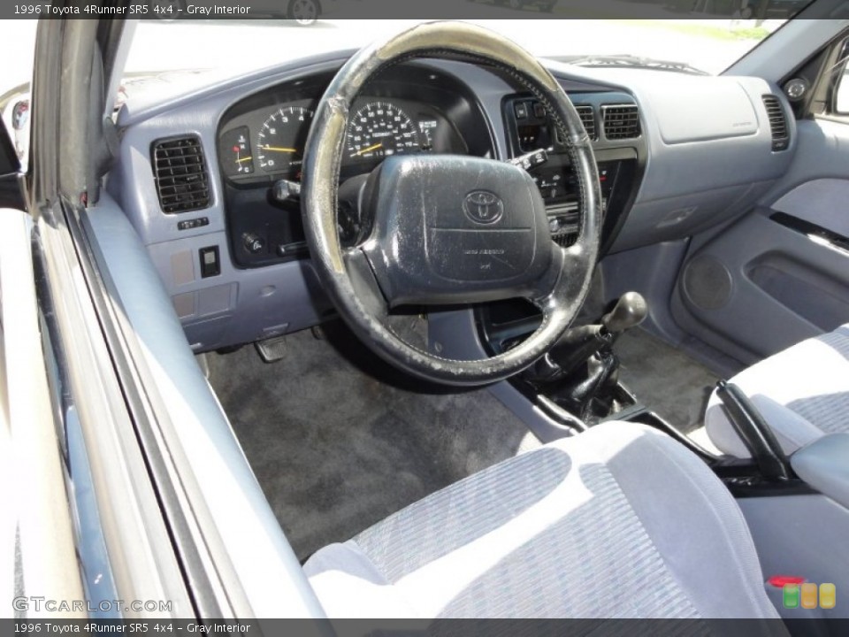 Gray Interior Photo for the 1996 Toyota 4Runner SR5 4x4 #50530219