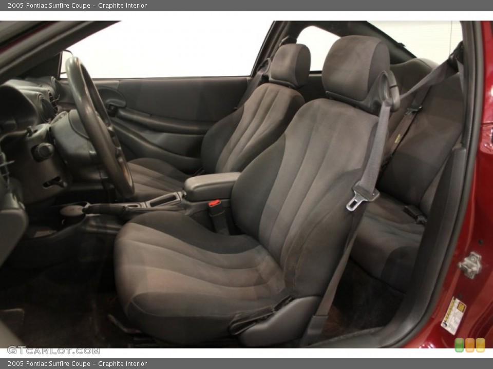 Graphite Interior Photo for the 2005 Pontiac Sunfire Coupe #50532598