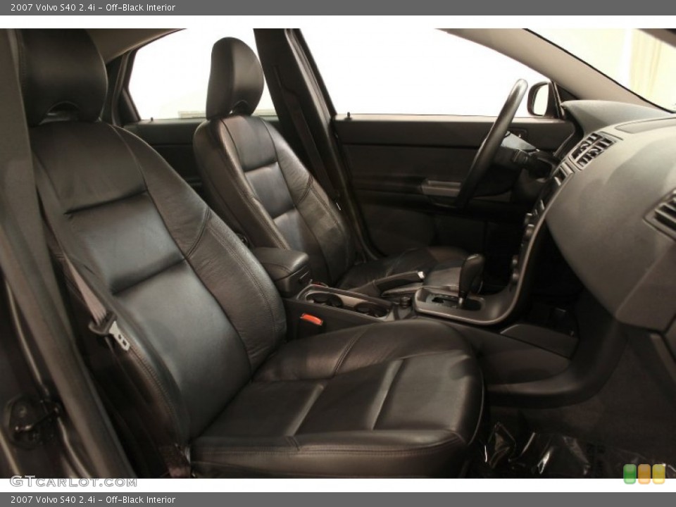 Off-Black Interior Photo for the 2007 Volvo S40 2.4i #50532961