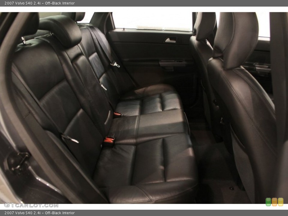 Off-Black Interior Photo for the 2007 Volvo S40 2.4i #50532973