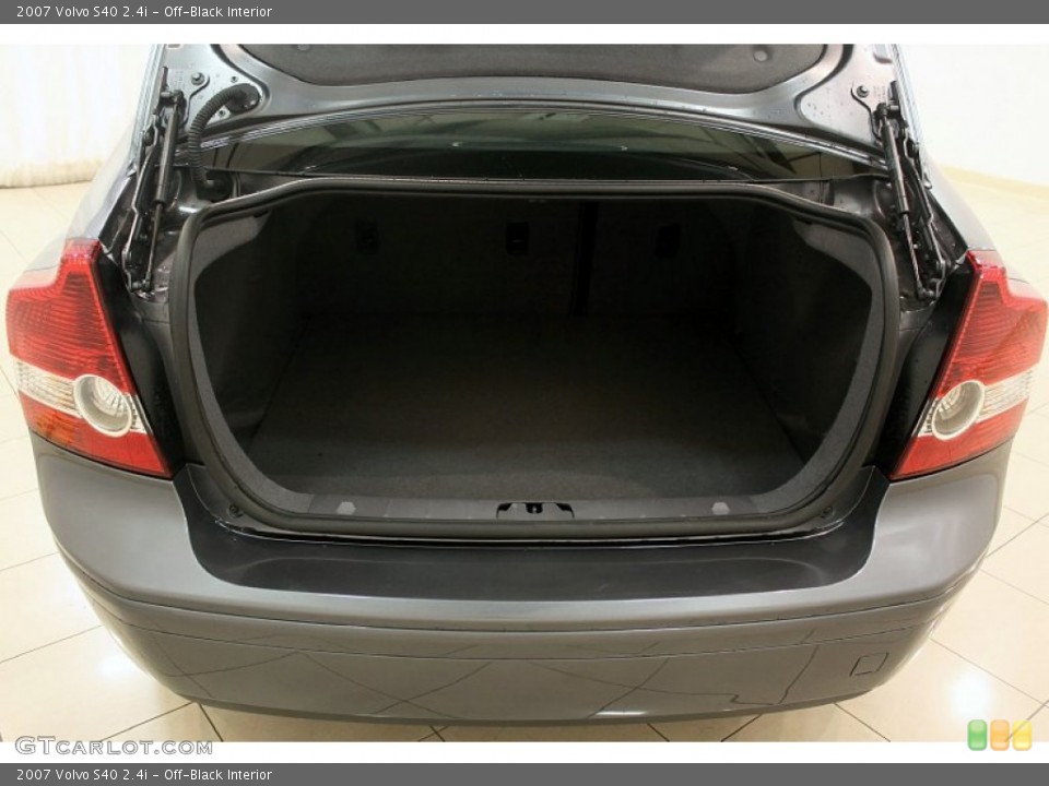Off-Black Interior Trunk for the 2007 Volvo S40 2.4i #50533021