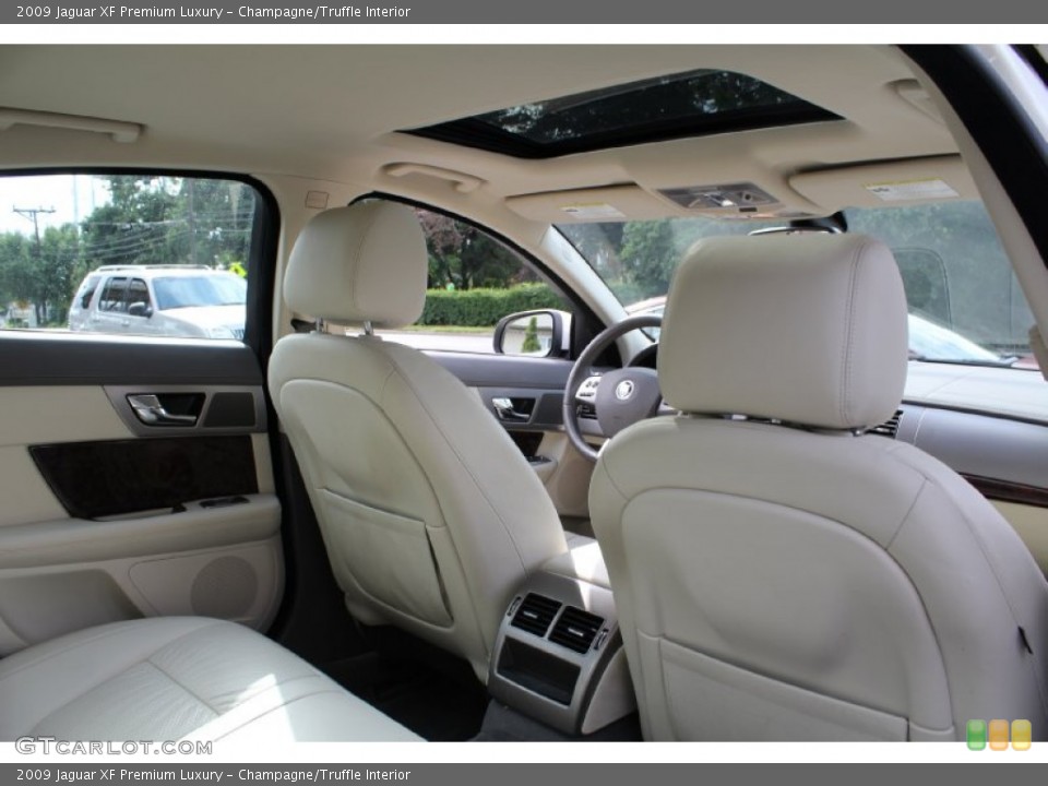 Champagne/Truffle Interior Photo for the 2009 Jaguar XF Premium Luxury #50536243