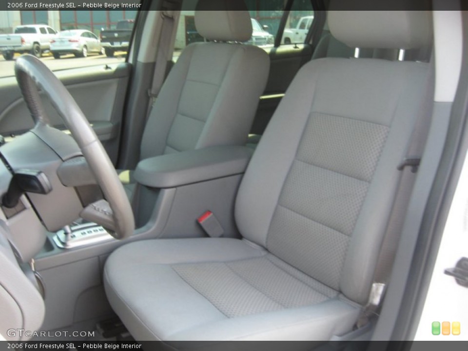 Pebble Beige Interior Photo for the 2006 Ford Freestyle SEL #50539570