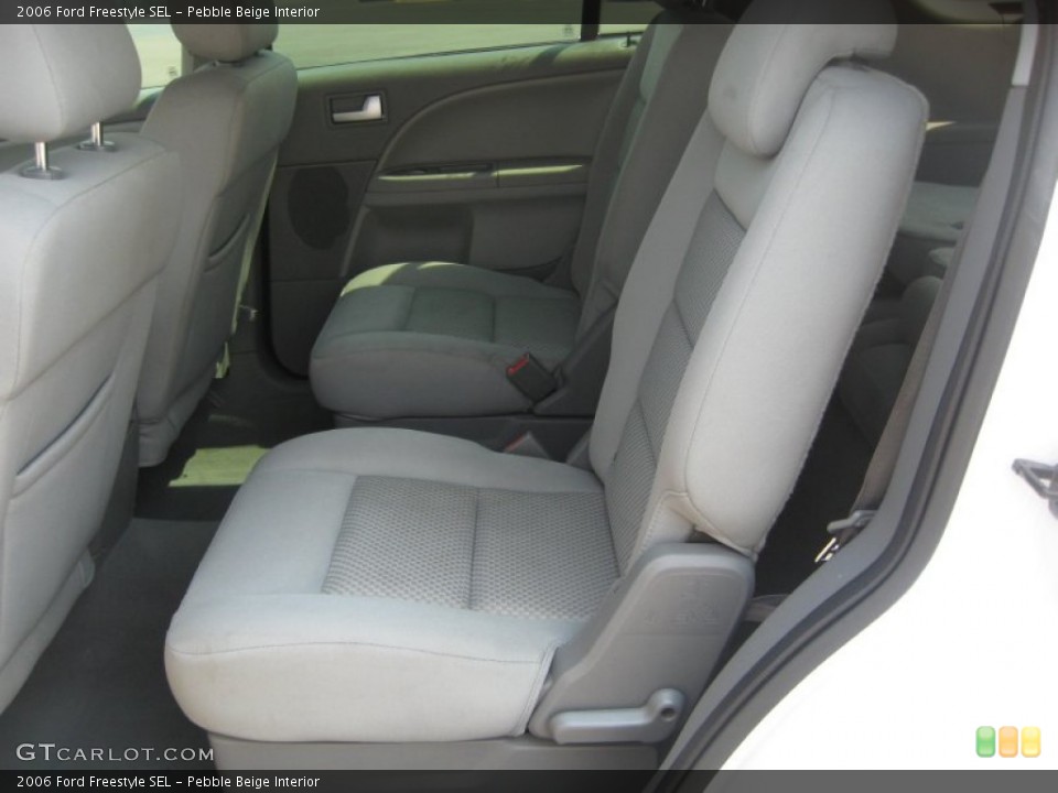 Pebble Beige Interior Photo for the 2006 Ford Freestyle SEL #50539585