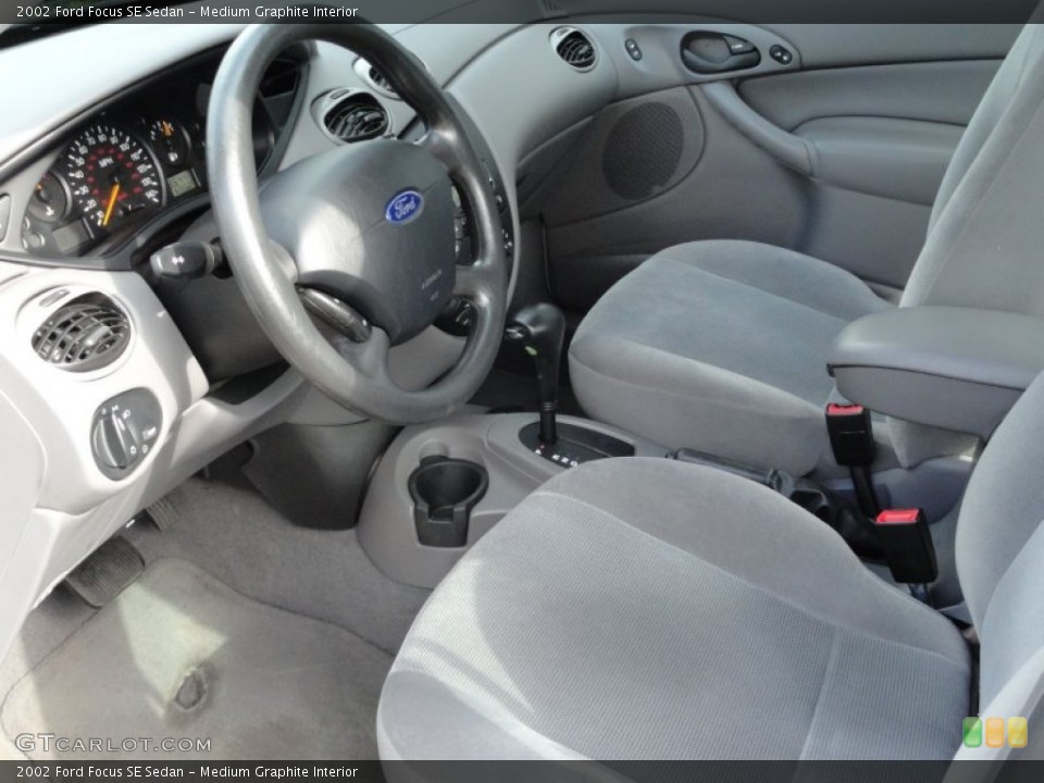 Medium Graphite Interior Photo for the 2002 Ford Focus SE Sedan #50540062