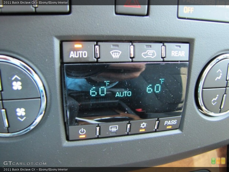 Ebony/Ebony Interior Controls for the 2011 Buick Enclave CX #50543326