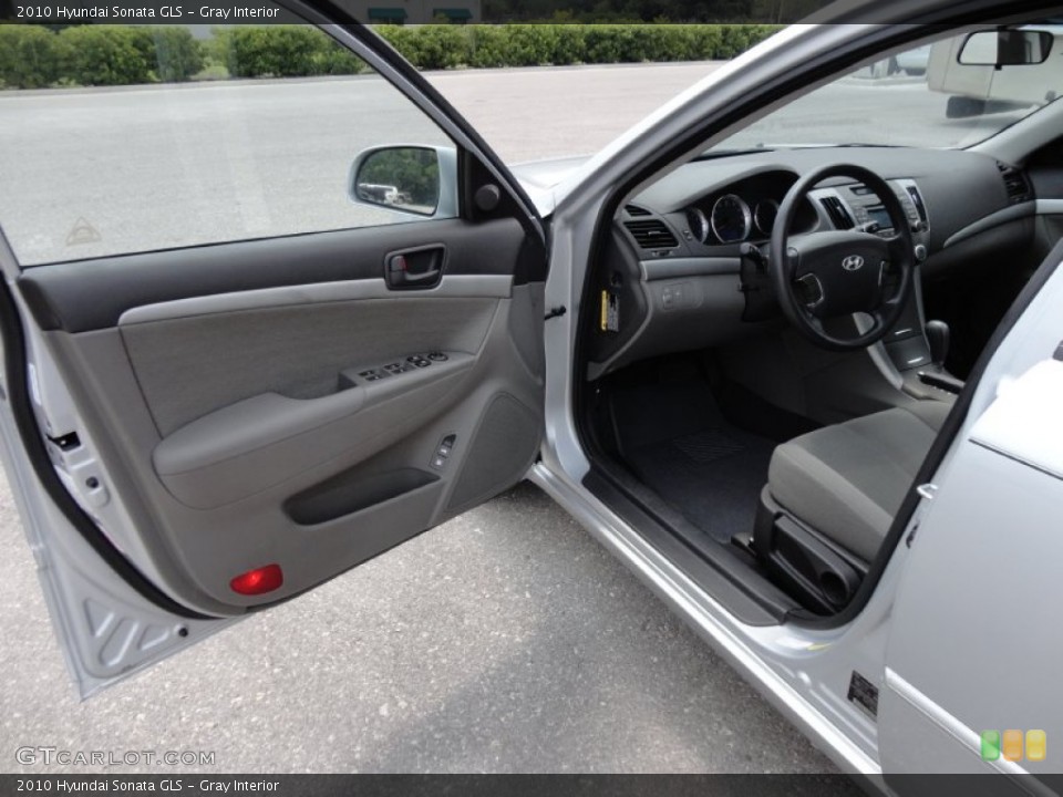 Gray Interior Door Panel for the 2010 Hyundai Sonata GLS #50544859