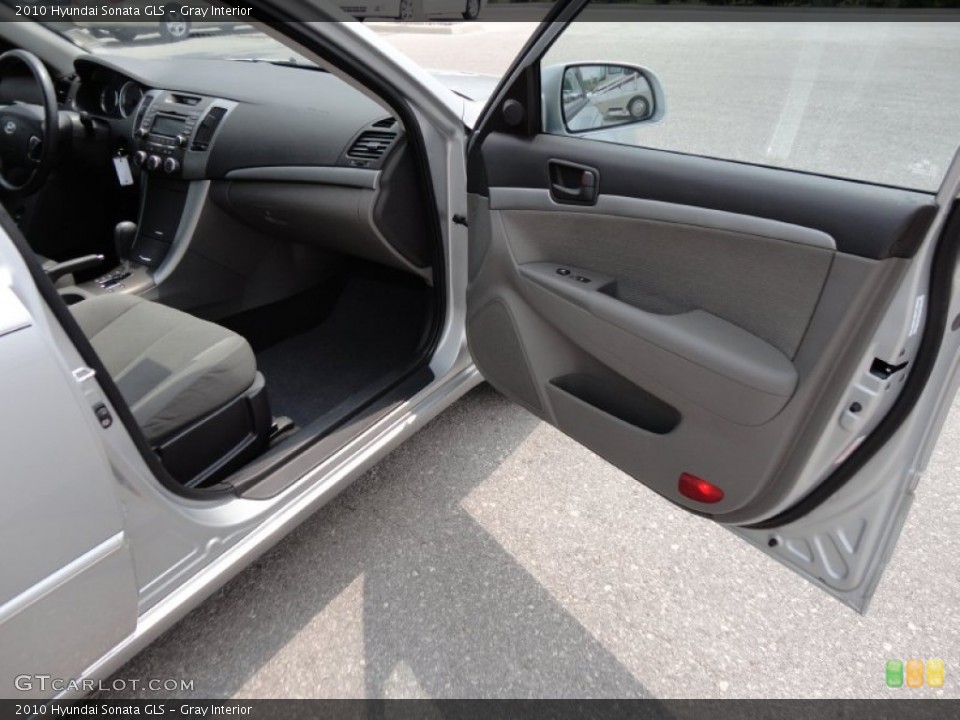 Gray Interior Door Panel for the 2010 Hyundai Sonata GLS #50545044