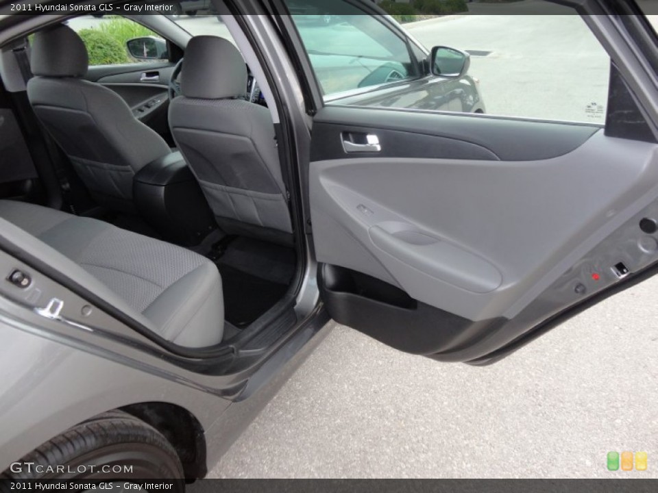 Gray Interior Door Panel for the 2011 Hyundai Sonata GLS #50546308