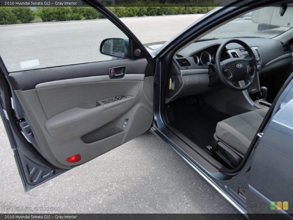 Gray Interior Door Panel for the 2010 Hyundai Sonata GLS #50547559