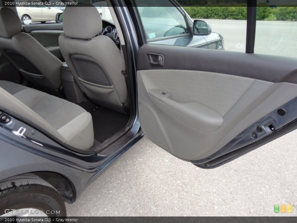 Gray Interior Door Panel for the 2010 Hyundai Sonata GLS #50547622