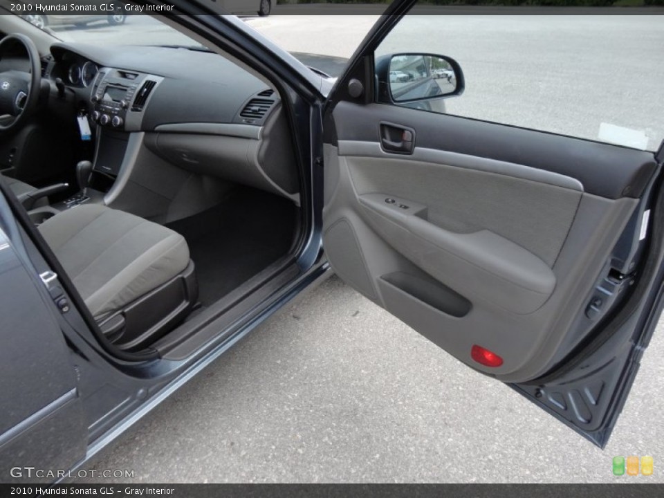 Gray Interior Door Panel for the 2010 Hyundai Sonata GLS #50547640