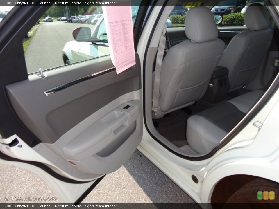 Medium Pebble Beige/Cream Interior Photo for the 2008 Chrysler 300 Touring #50548480