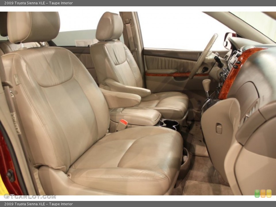 Taupe Interior Photo for the 2009 Toyota Sienna XLE #50554177