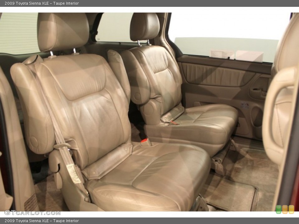 Taupe Interior Photo for the 2009 Toyota Sienna XLE #50554189
