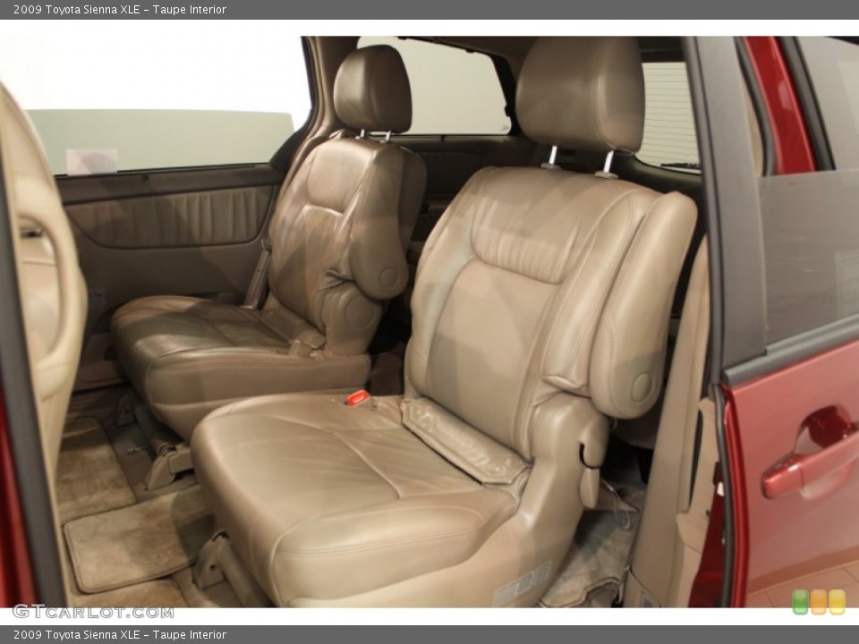Taupe Interior Photo for the 2009 Toyota Sienna XLE #50554201