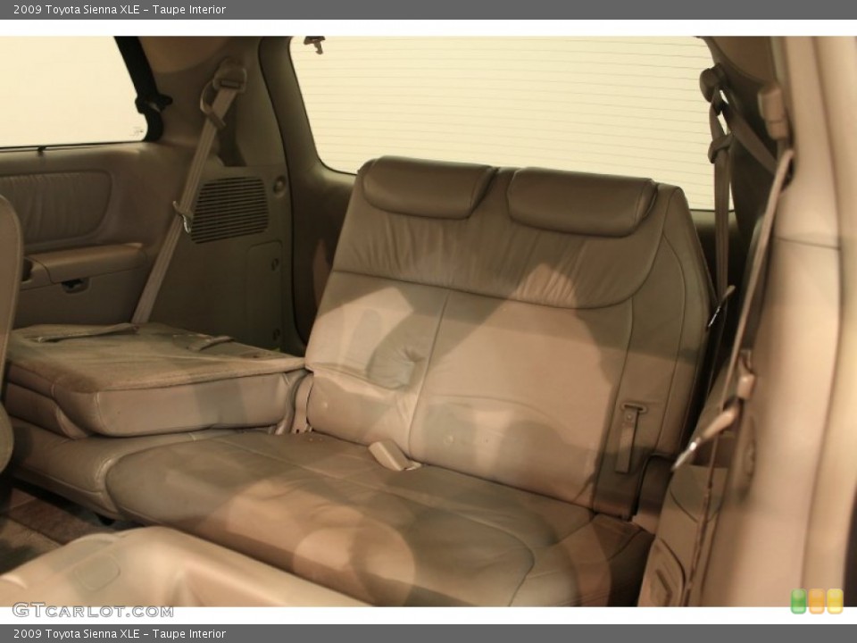 Taupe Interior Photo for the 2009 Toyota Sienna XLE #50554216