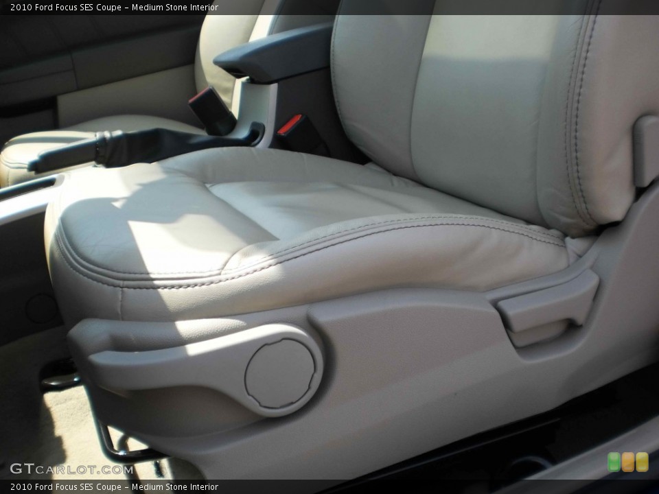 Medium Stone Interior Photo for the 2010 Ford Focus SES Coupe #50555242