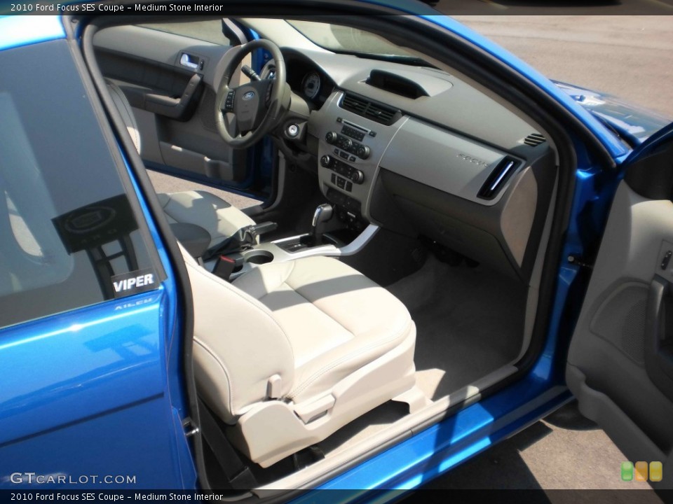 Medium Stone Interior Photo for the 2010 Ford Focus SES Coupe #50555284