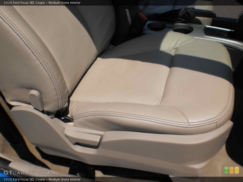 Medium Stone Interior Photo for the 2010 Ford Focus SES Coupe #50555344
