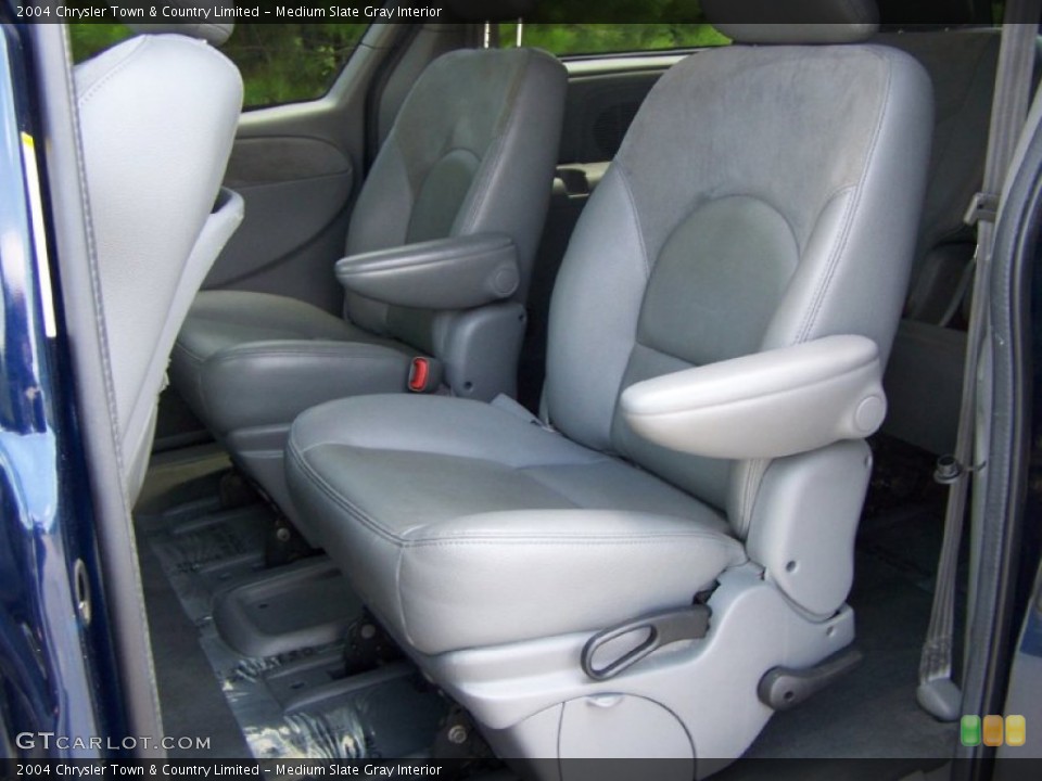 Medium Slate Gray Interior Photo for the 2004 Chrysler Town & Country Limited #50561743