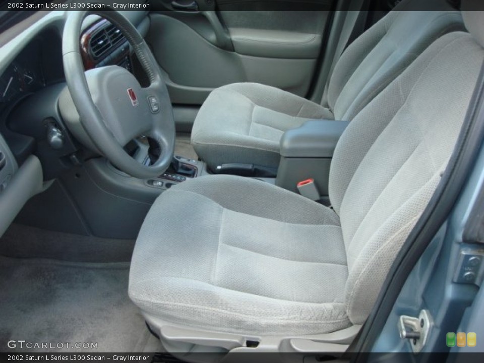 Gray Interior Photo for the 2002 Saturn L Series L300 Sedan #50566606