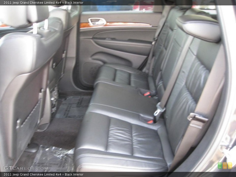 Black Interior Photo for the 2011 Jeep Grand Cherokee Limited 4x4 #50569309