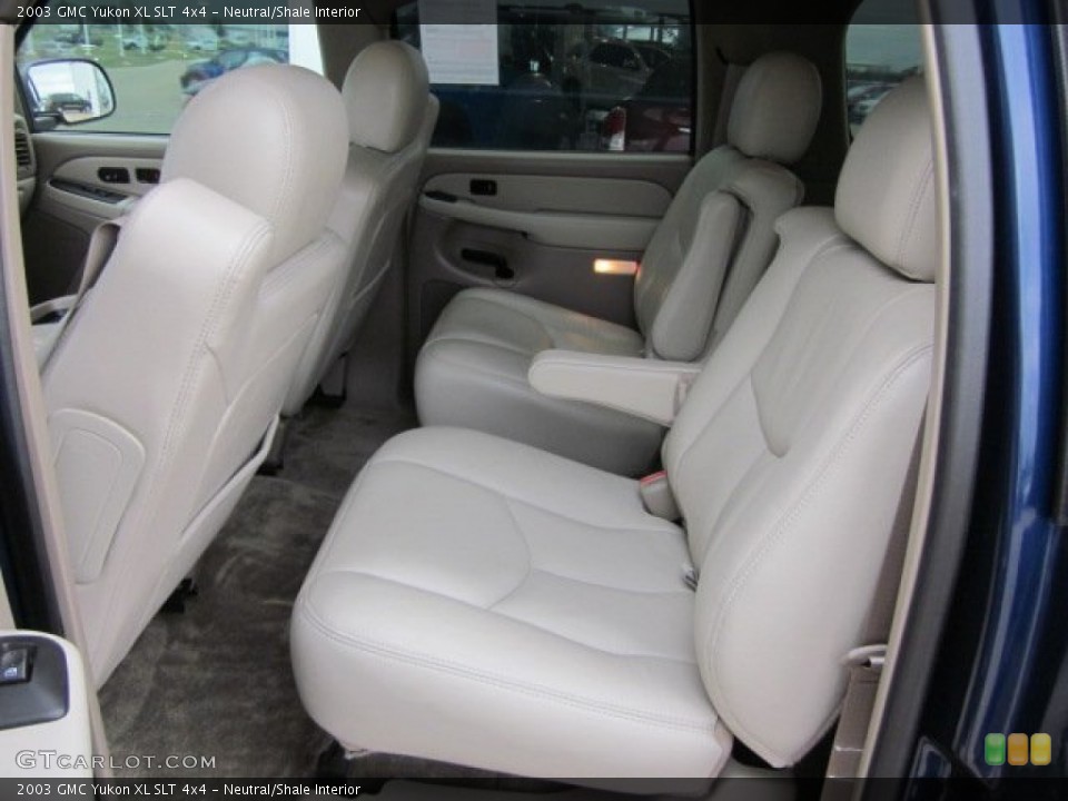 Neutral/Shale Interior Photo for the 2003 GMC Yukon XL SLT 4x4 #50569801