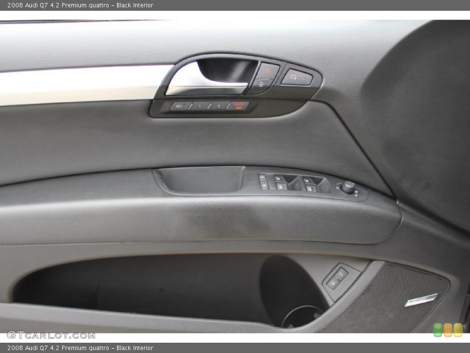 Black Interior Controls for the 2008 Audi Q7 4.2 Premium quattro #50575819