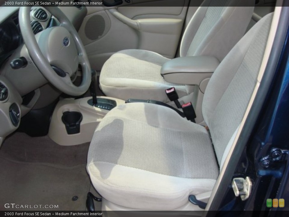Medium Parchment Interior Photo for the 2003 Ford Focus SE Sedan #50575827