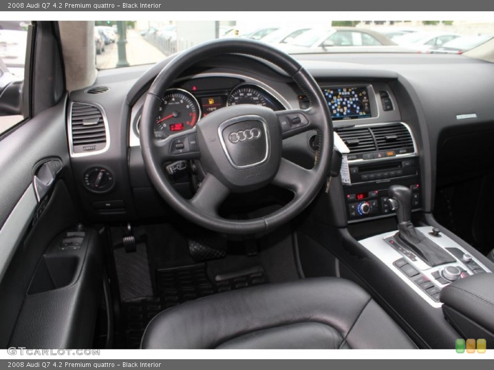 Black Interior Dashboard for the 2008 Audi Q7 4.2 Premium quattro #50575876