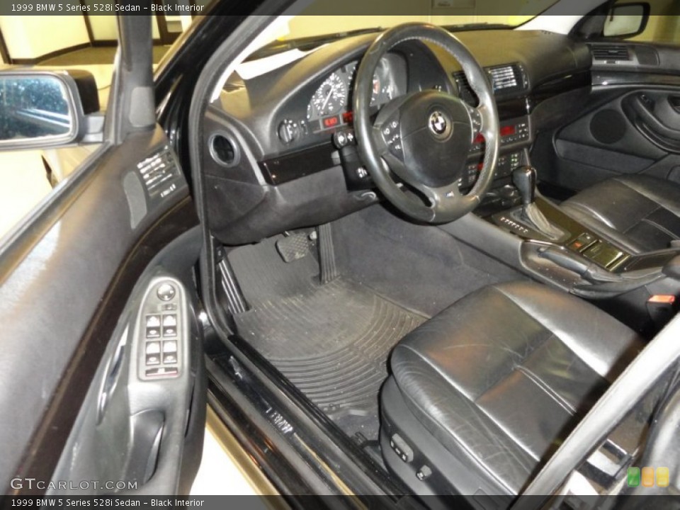 Black Interior Photo for the 1999 BMW 5 Series 528i Sedan #50581330