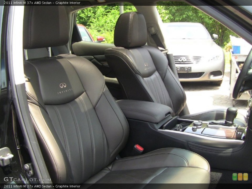 Graphite Interior Photo for the 2011 Infiniti M 37x AWD Sedan #50590364