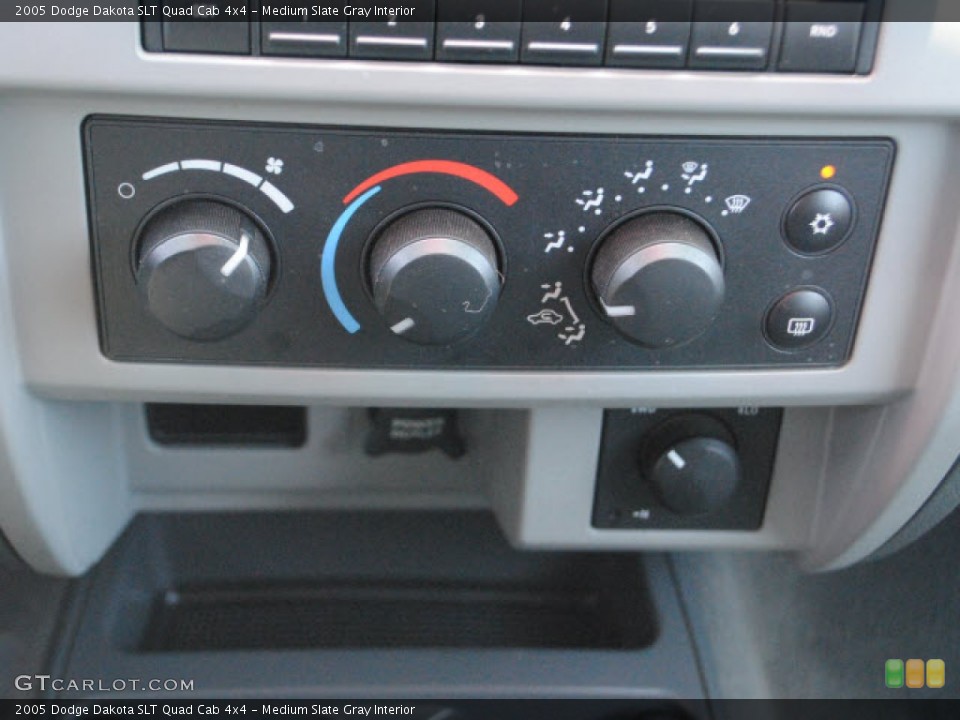 Medium Slate Gray Interior Controls for the 2005 Dodge Dakota SLT Quad Cab 4x4 #50593742