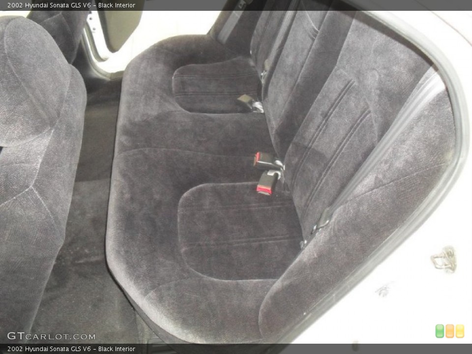 Black Interior Photo for the 2002 Hyundai Sonata GLS V6 #50602095