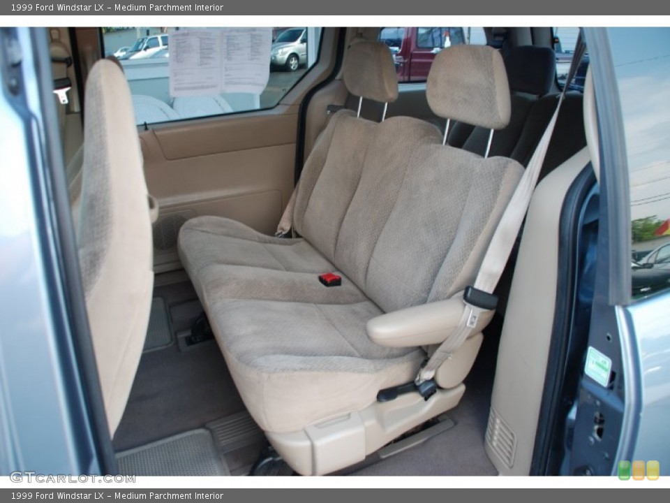 Medium Parchment Interior Photo for the 1999 Ford Windstar LX #50603502