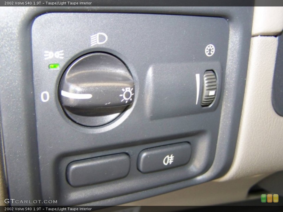 Taupe/Light Taupe Interior Controls for the 2002 Volvo S40 1.9T #50603670