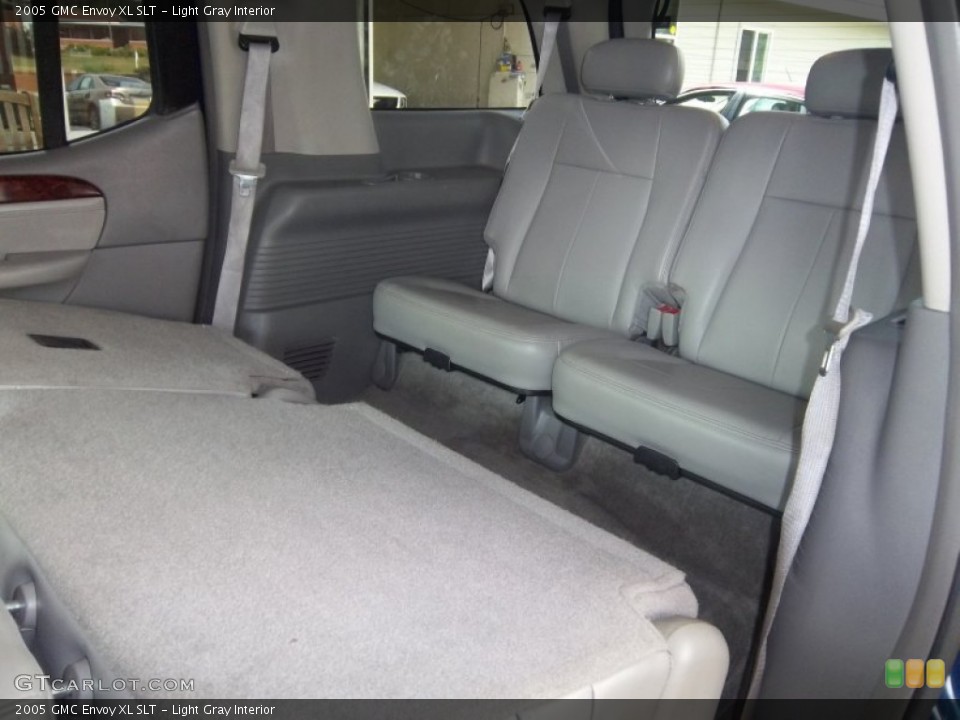 Light Gray Interior Photo for the 2005 GMC Envoy XL SLT #50607525