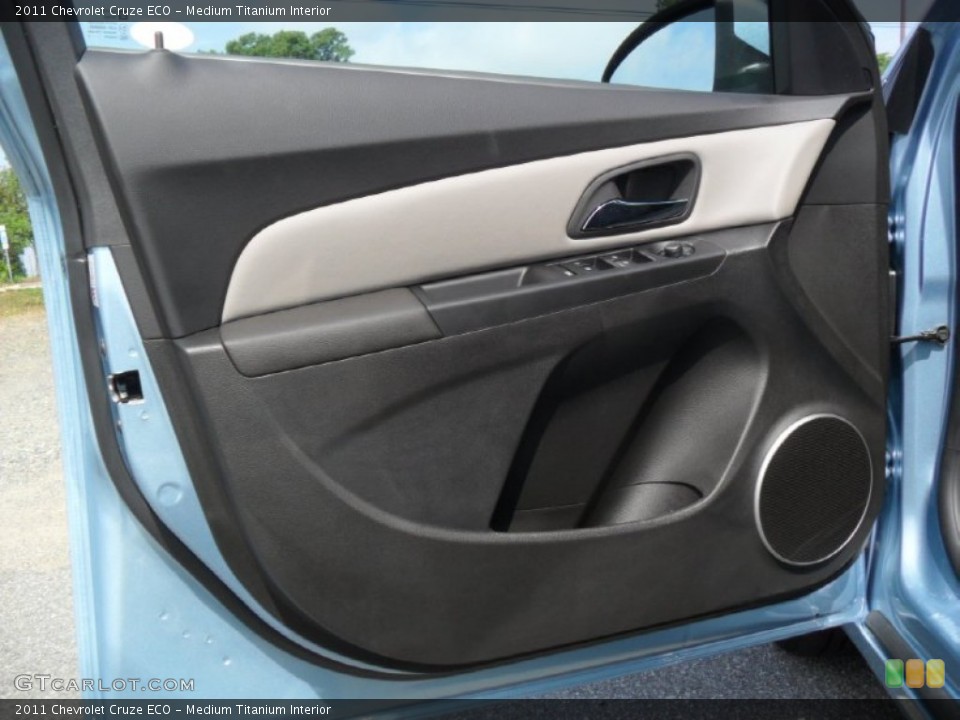 Medium Titanium Interior Door Panel for the 2011 Chevrolet Cruze ECO #50607641