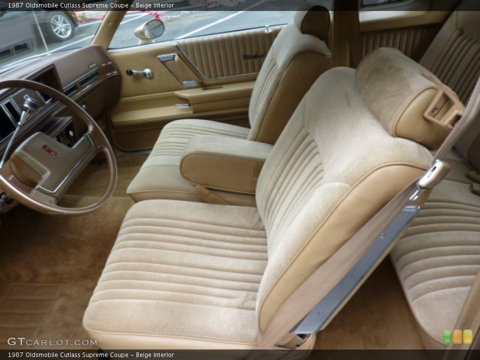 Beige Interior Photo for the 1987 Oldsmobile Cutlass Supreme Coupe #50610471