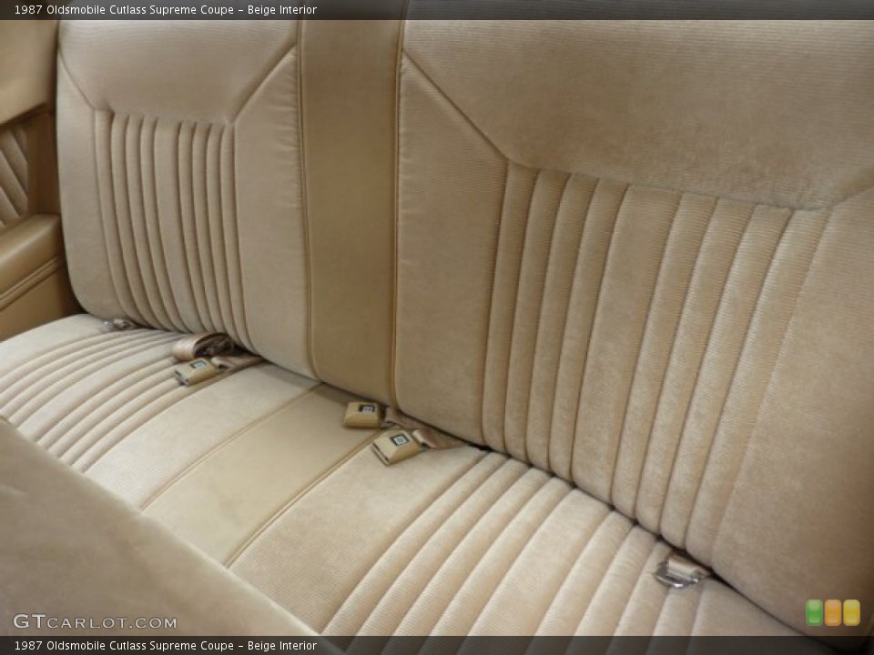 Beige Interior Photo for the 1987 Oldsmobile Cutlass Supreme Coupe #50610486