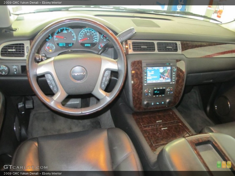 Ebony Interior Dashboard for the 2009 GMC Yukon Denali #50613504