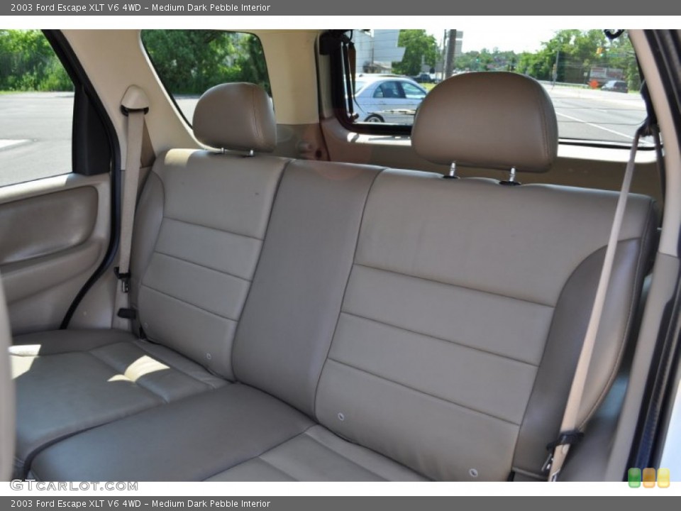 Medium Dark Pebble Interior Photo for the 2003 Ford Escape XLT V6 4WD #50614941