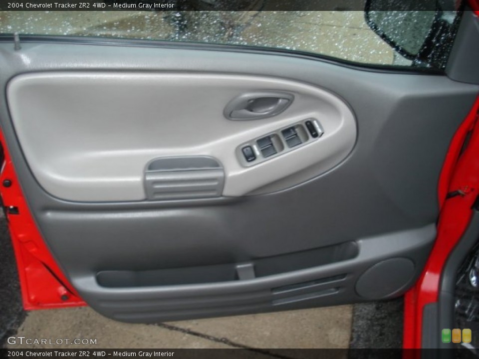 Medium Gray Interior Door Panel for the 2004 Chevrolet Tracker ZR2 4WD #50616603