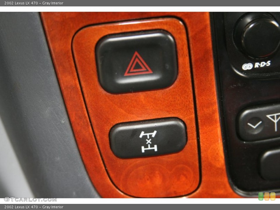 Gray Interior Controls for the 2002 Lexus LX 470 #50620911