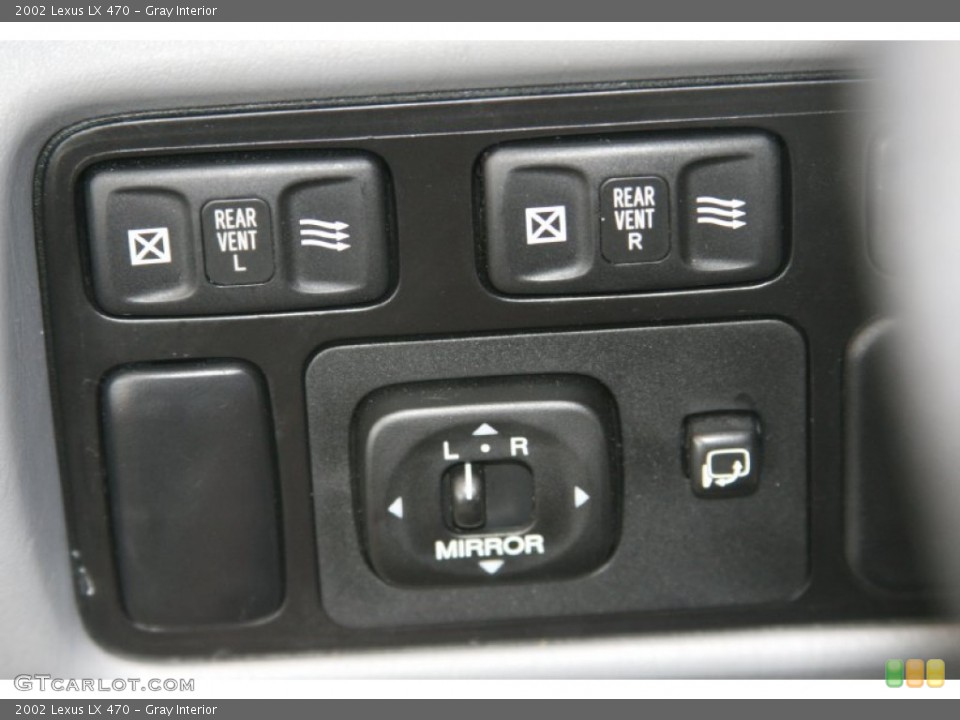 Gray Interior Controls for the 2002 Lexus LX 470 #50620974