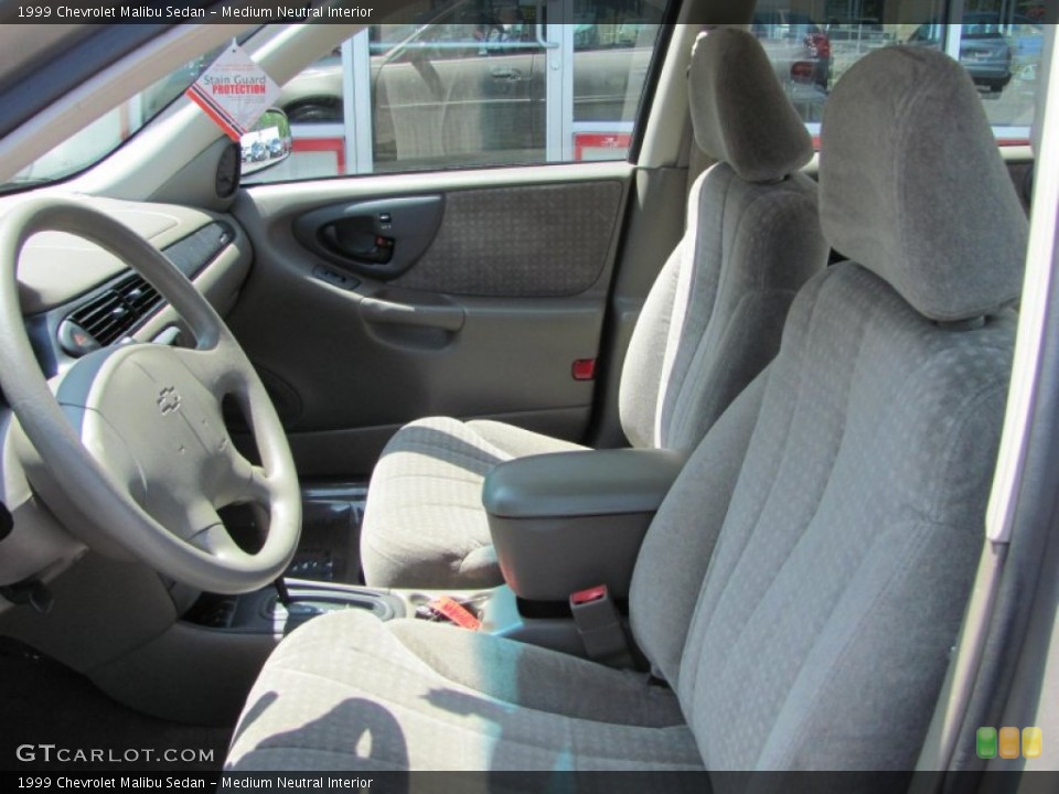 Medium Neutral Interior Photo for the 1999 Chevrolet Malibu Sedan #50633034