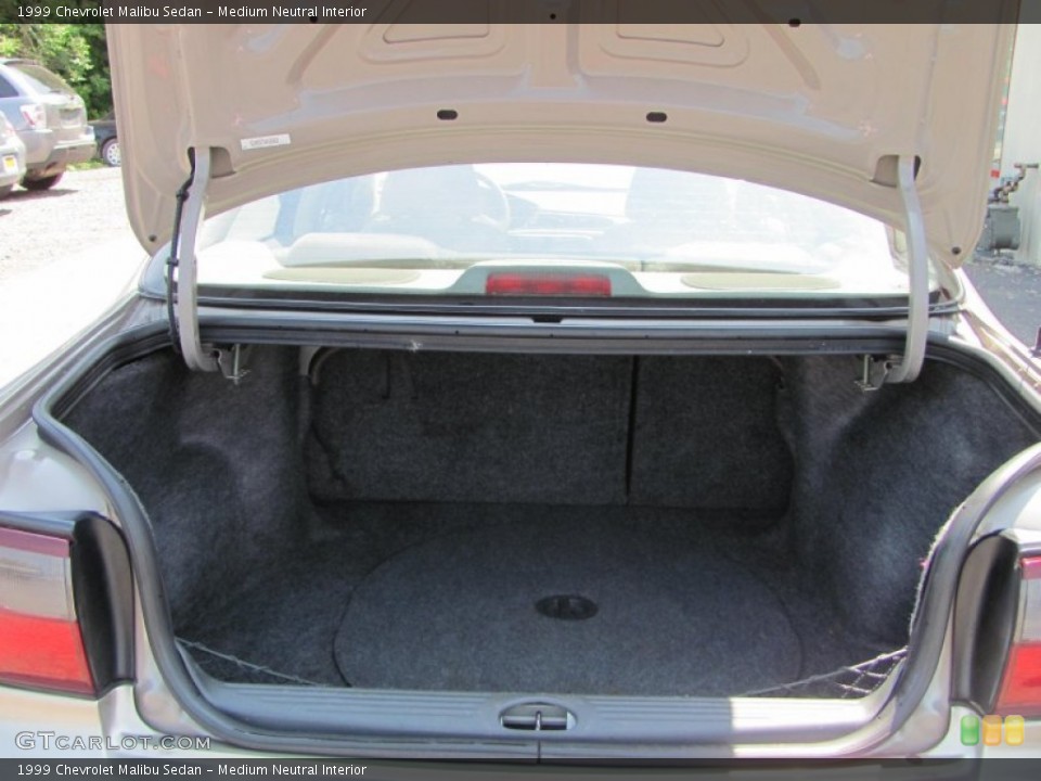 Medium Neutral Interior Trunk for the 1999 Chevrolet Malibu Sedan #50633082