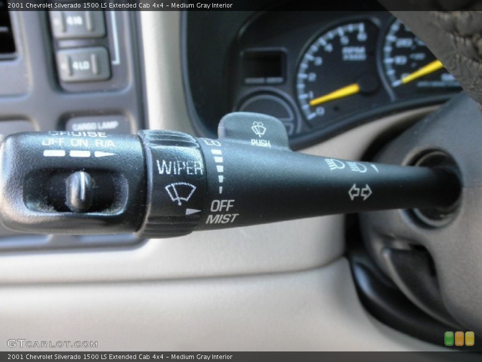 Medium Gray Interior Controls for the 2001 Chevrolet Silverado 1500 LS Extended Cab 4x4 #50643339
