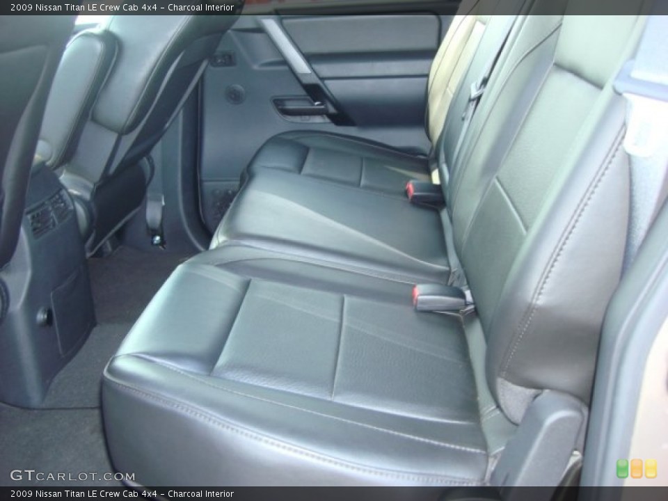 Charcoal Interior Photo for the 2009 Nissan Titan LE Crew Cab 4x4 #50643477